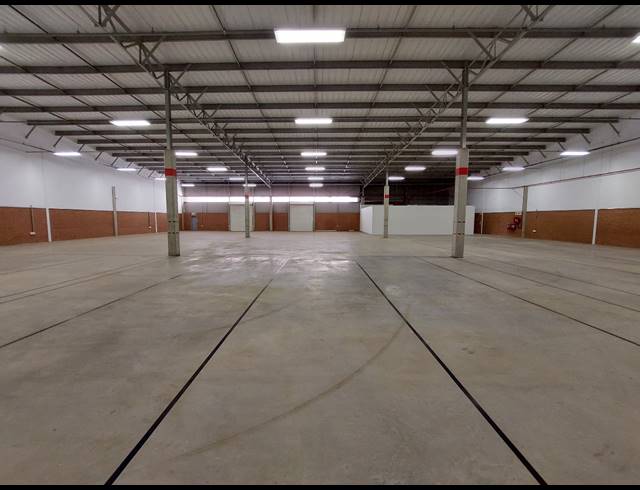 1,316M² WAREHOUSE TO LET IN CLAYVILLE